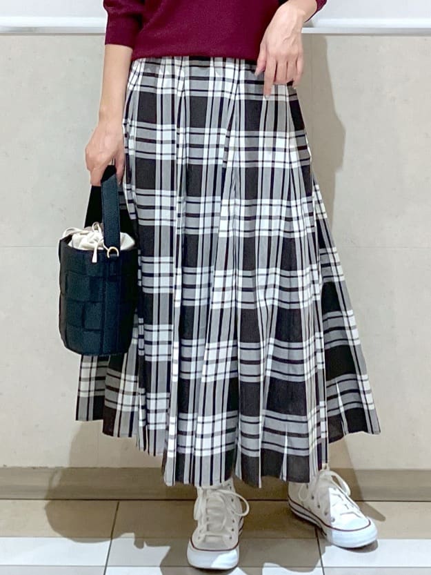 eriko さんの「Dessin｜【洗える】後ろボタンニットプルオーバー七分袖」を使ったコーディネート