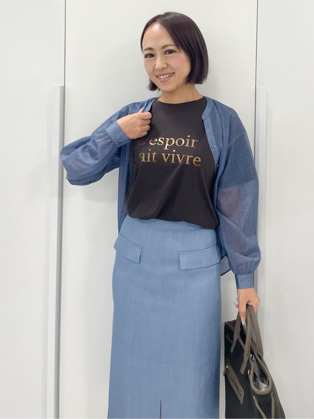 chiiさんの「COUP DE CHANCE｜【手洗い可／日本製】デニム風ナロータイトスカート」を使ったコーディネート