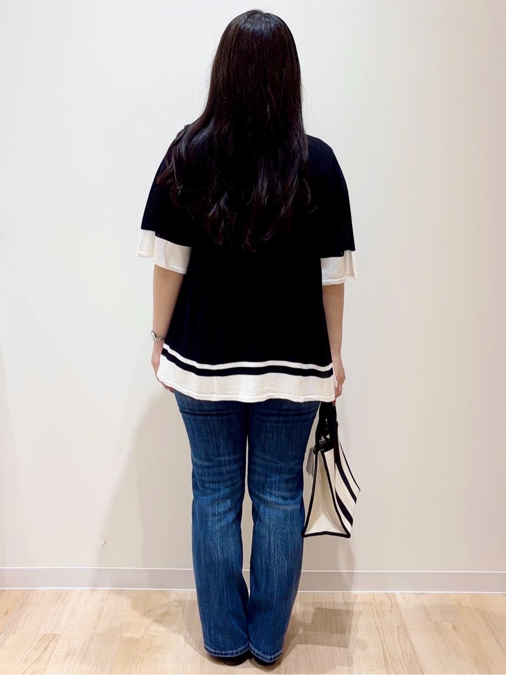 minamiさんの「grove｜涼やか体型カバー　配色シアーニットプルオーバー」を使ったコーディネート
