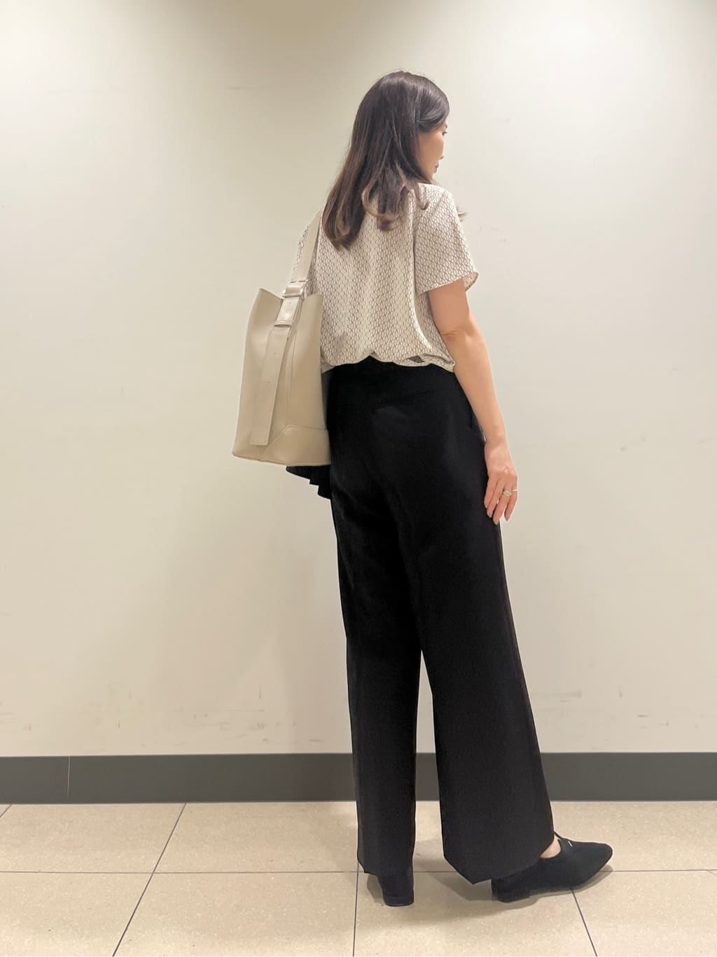 shokoさんの「INDIVI｜【着心地◎！】タックワイドパンツ」を使ったコーディネート