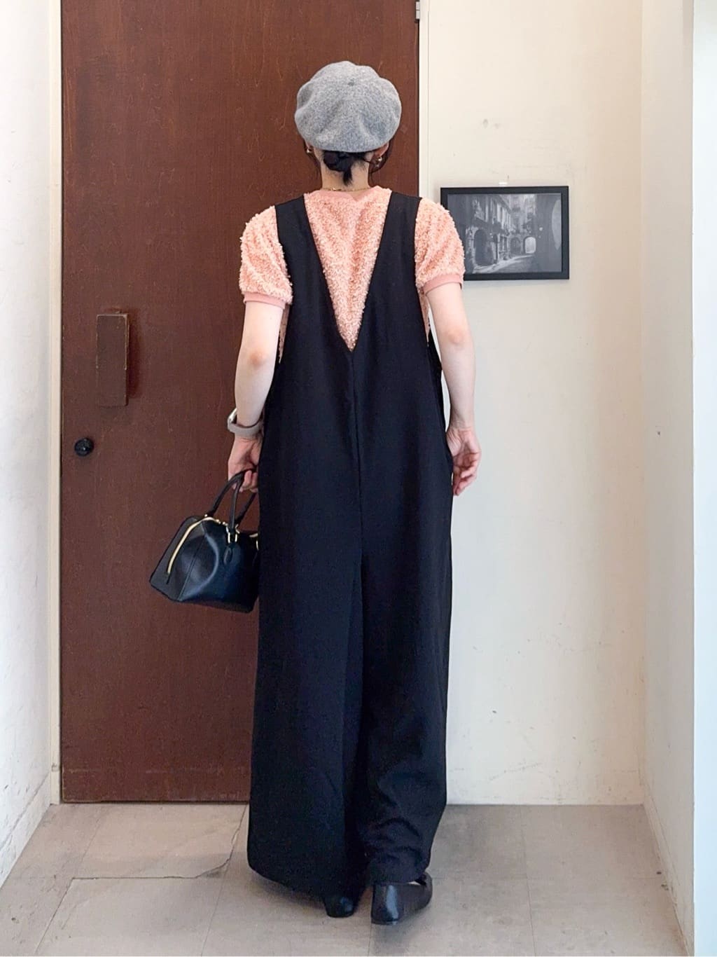 𝐇𝐢𝐫𝐨𝐦𝐢さんの「SHOO･LA･RUE｜【前後2WAY/洗える】さらっと着られるサロペット」を使ったコーディネート