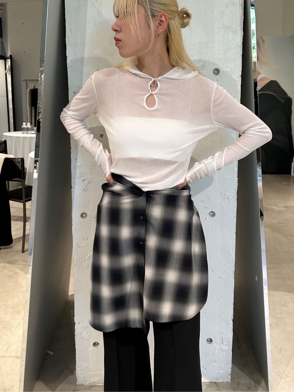 honoka Aさんの「CODE A｜shadow check over shirt」を使ったコーディネート