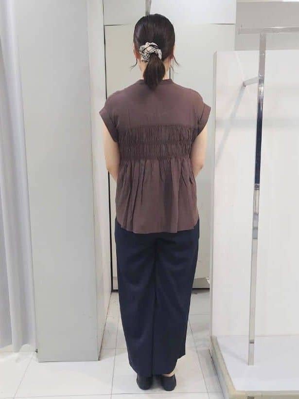 AZUSAさんの「Reflect｜【二の腕さりげなくカバー】シャーリングブラウス」を使ったコーディネート