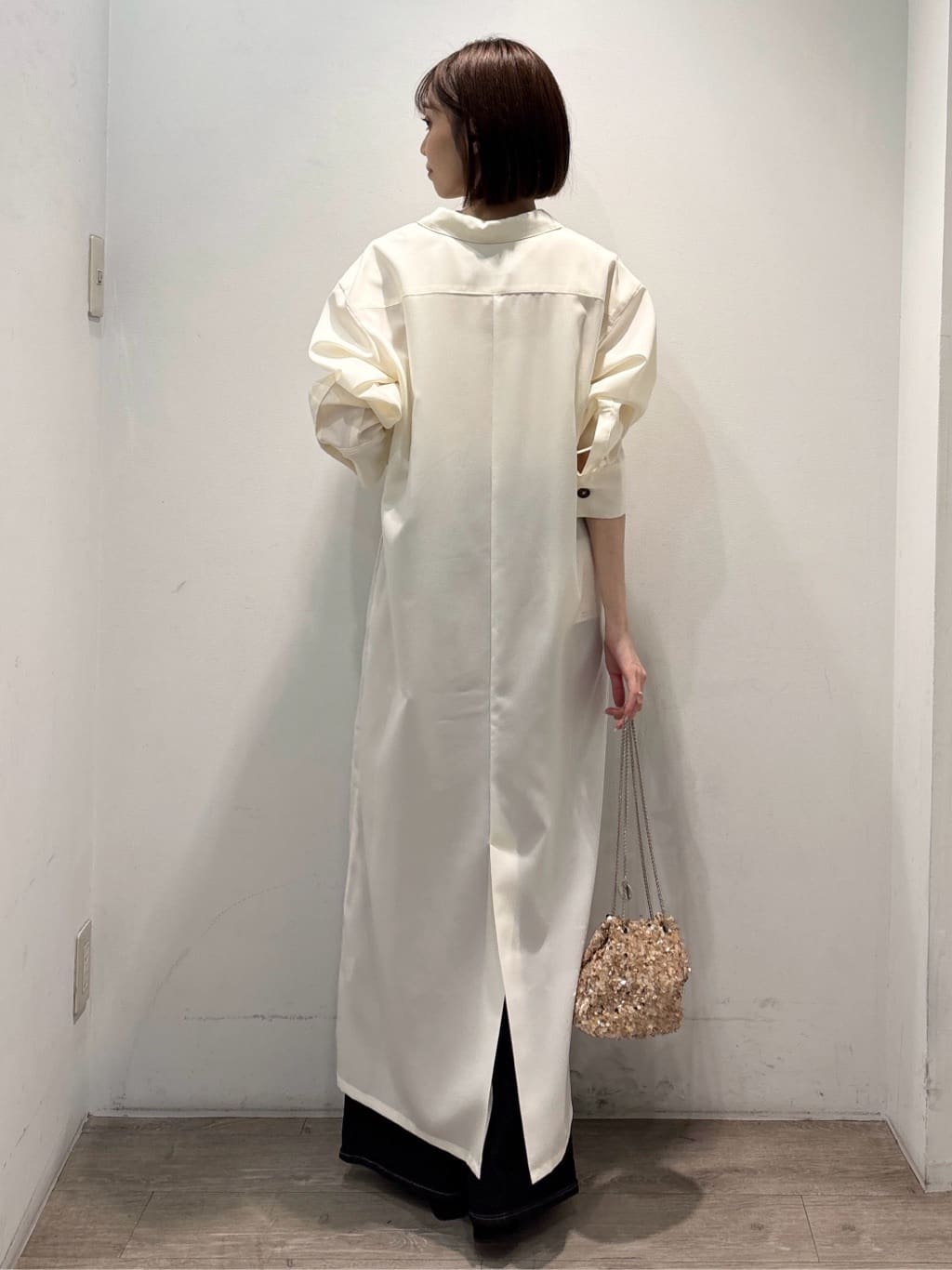 ぶまりんさんの「OPAQUE.CLIP｜【es】ダブルポケットロングシャツワンピース【洗濯機OK】」を使ったコーディネート