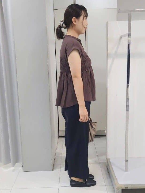 AZUSAさんの「Reflect｜【二の腕さりげなくカバー】シャーリングブラウス」を使ったコーディネート