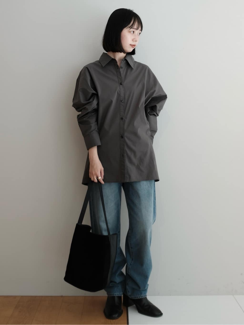 Kishimotoさんの「DRESSTERIOR｜【ウォッシャブル】テーパードコンフォートデニム」を使ったコーディネート