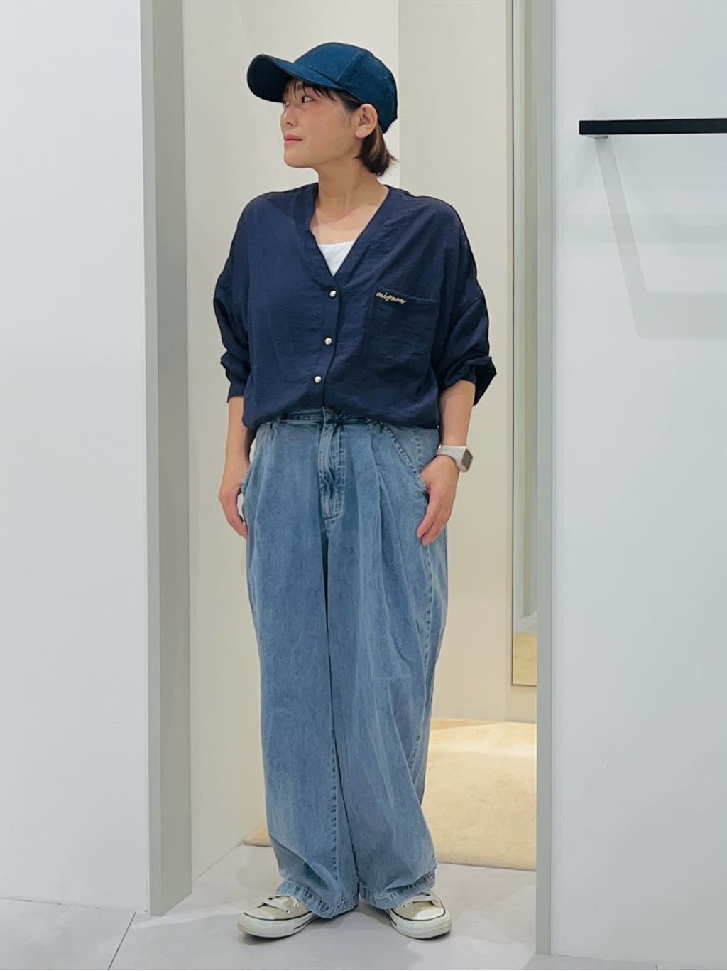 タナさんの「THE SHOP TK｜刺繍ポケットオーバーシャツ【体型カバー/洗濯機OK】」を使ったコーディネート