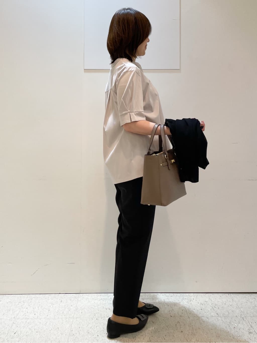 めいさんの「Reflect｜【すっきり見え！長め丈／マシンウォッシュ可】スキッパーネックジャージトップス」を使ったコーディネート