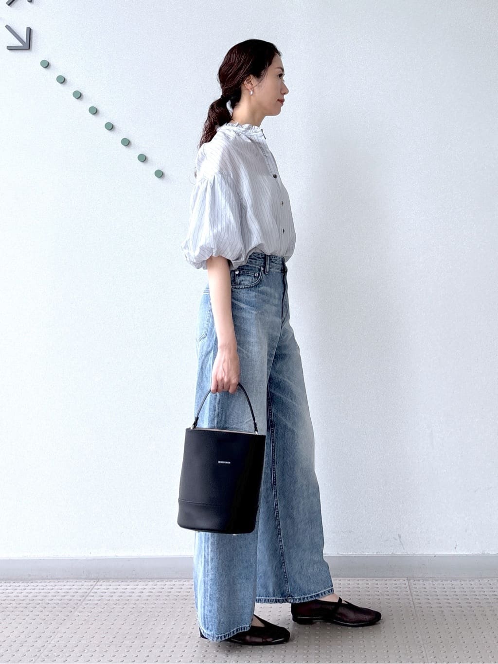 saitoさんの「DRESSTERIOR｜ヴィンテージ加工ワイドデニムパンツ」を使ったコーディネート