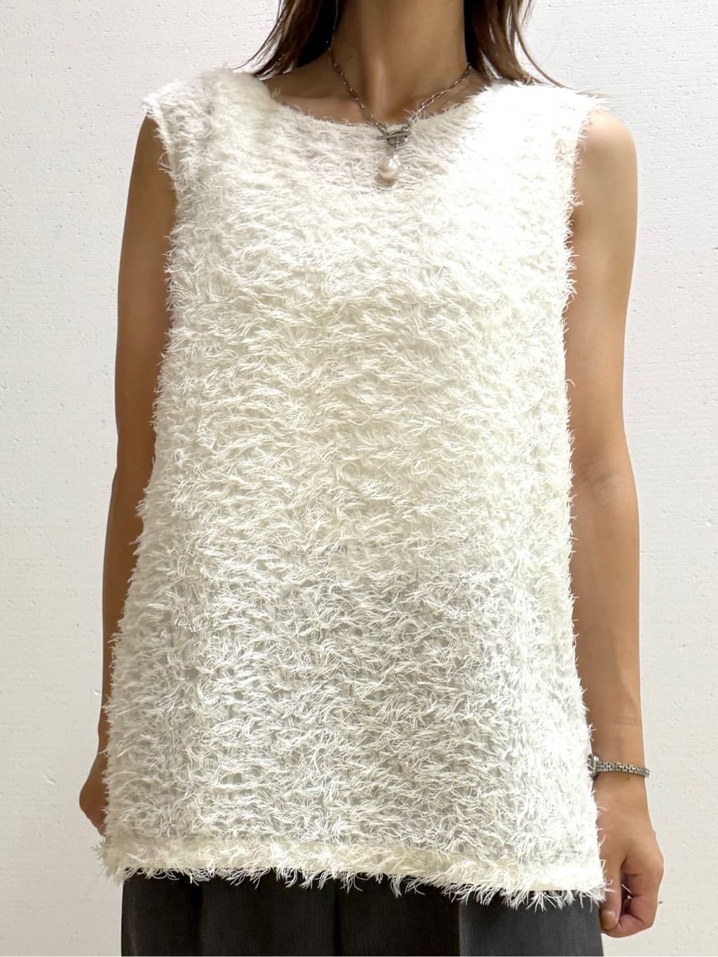 mamiさんの「INDIVI｜【インナーとしても活躍！】フリンジジャカードチュニック」を使ったコーディネート