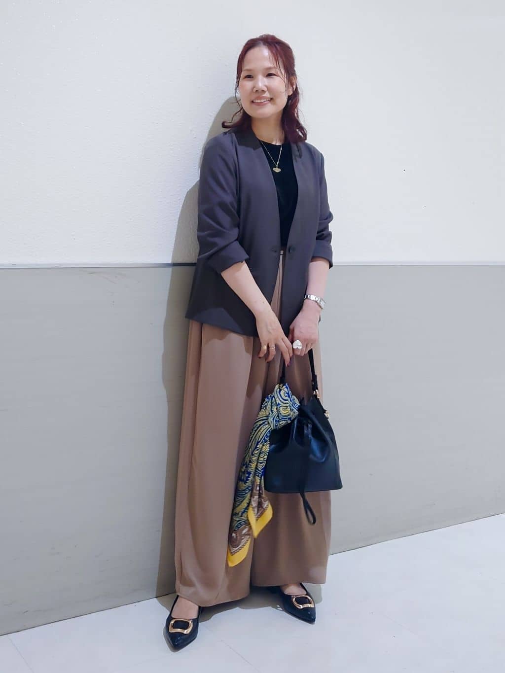 maruさんの「THE SHOP TK｜シアーベロアカットソー【洗える】」を使ったコーディネート