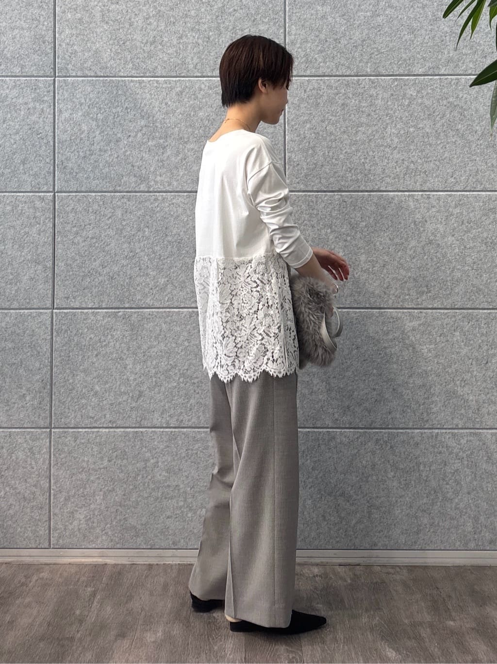 kanaeさんの「INDIVI｜【レイヤードにおすすめ】レース切り替えカットソー」を使ったコーディネート