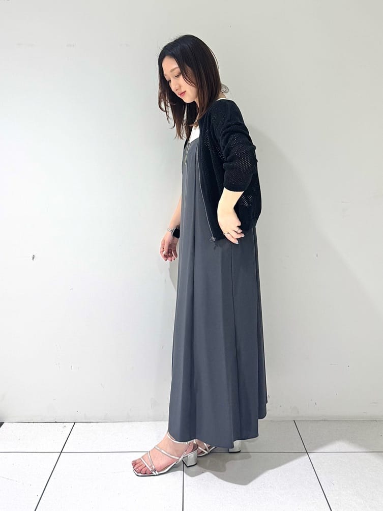 そんさんの「INDIVI｜【UVケア】エアリージョーゼット キャミワンピース」を使ったコーディネート