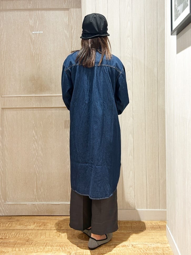 yukaさんの「SHOO･LA･RUE｜【S-LL】ロングシーズン活躍 デニムシャツワンピース」を使ったコーディネート