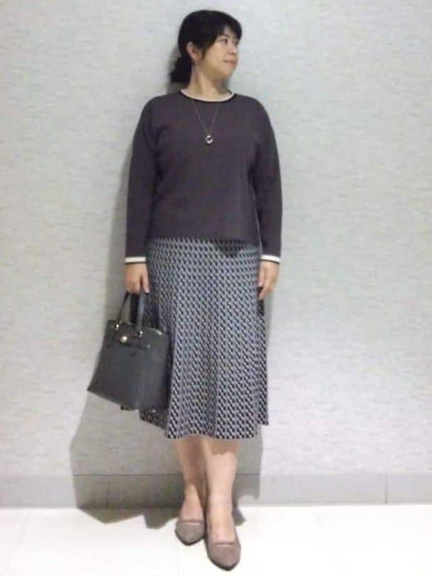 sakoさんの「Reflect｜【WEB先行カラーあり／セットアップ可】幾何調柄ニットスカート」を使ったコーディネート