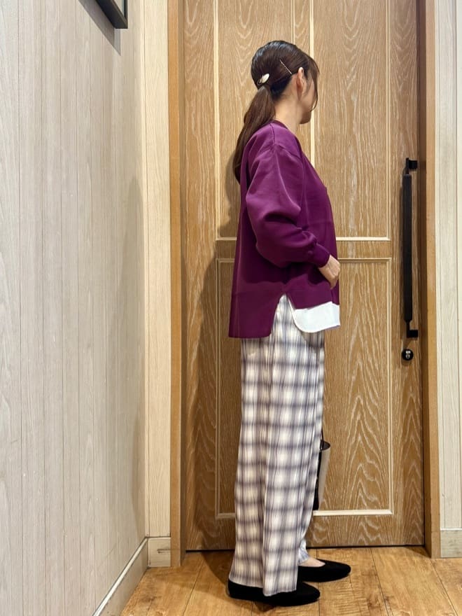 KAORIさんの「SHOO･LA･RUE｜【S-LL/ポケット付き】チェック柄 ウェーブプリーツパンツ」を使ったコーディネート