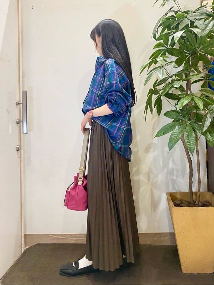AYUMIさんの「SHOO･LA･RUE｜【洗濯機可/S-LL】程よい抜け感 大人のチェックシャツ」を使ったコーディネート