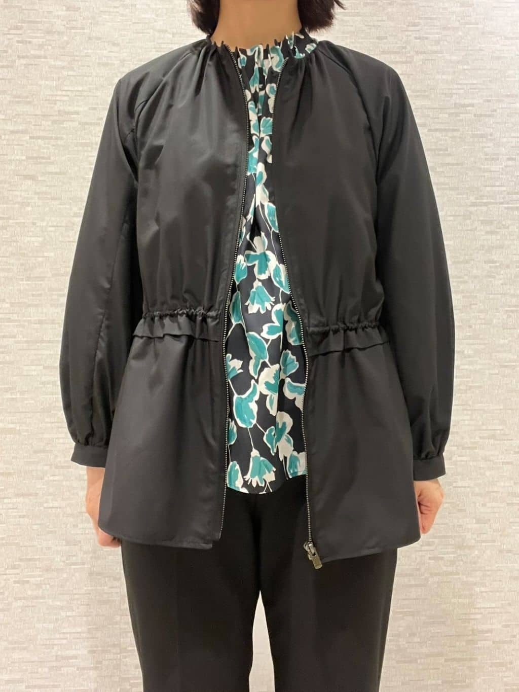 marikoさんの「Reflect｜【パンツにもスカートにも合わせやすい◎】ライティブルゾン」を使ったコーディネート