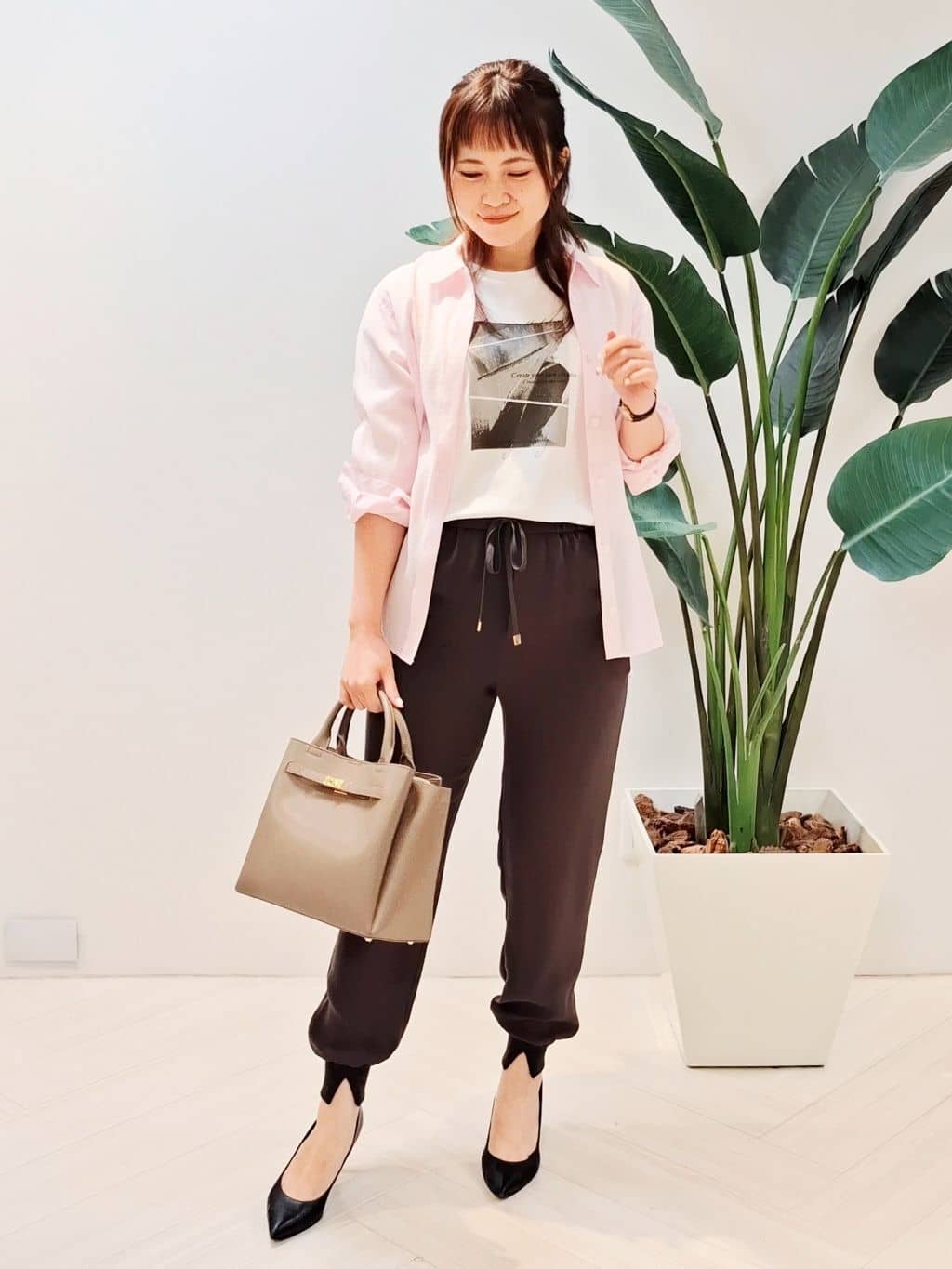 YuKaRiさんの「UNTITLED｜【体型カバー／清涼感】シアーオーバーシャツ」を使ったコーディネート