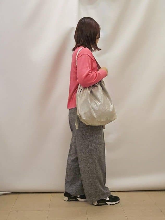 かなさんの「SHOO･LA･RUE｜【洗える/S-LL/アンサンブル可】大人フェミニン さらっとタッチのニットカーディガン」を使ったコーディネート
