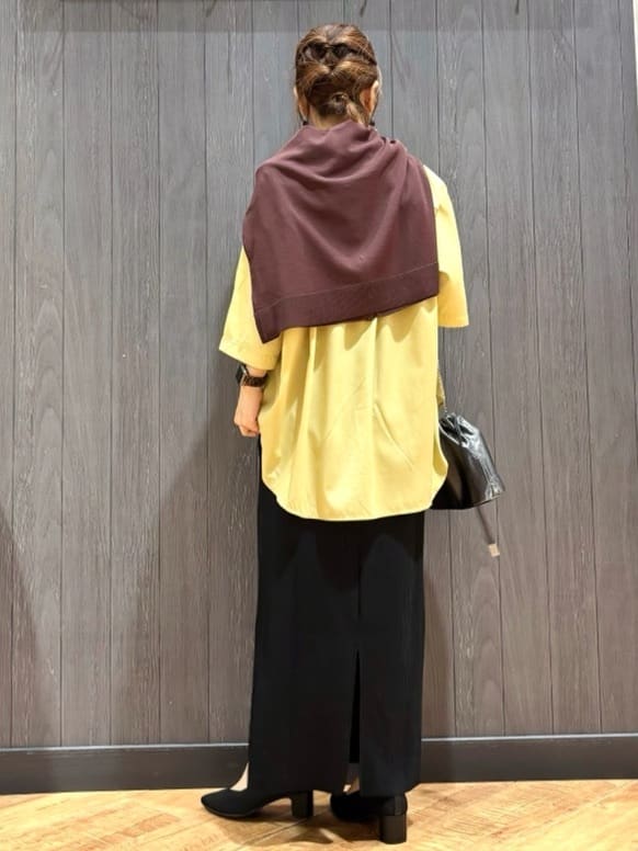 meiさんの「SHOO･LA･RUE｜【洗える/S-LL】上品なラメ使い クルーネック ニットカーディガン」を使ったコーディネート