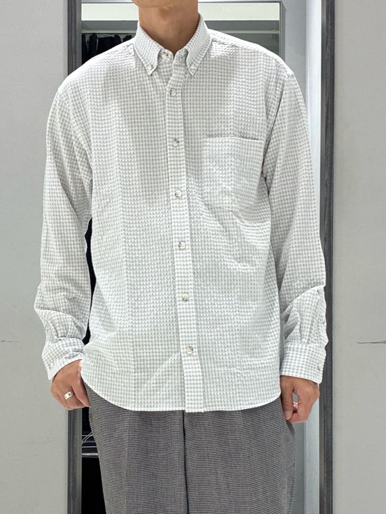 わいずみさんの「TAKEO KIKUCHI｜【3D ナイロン ストレッチ】スタンドカラー シャツブルゾン」を使ったコーディネート