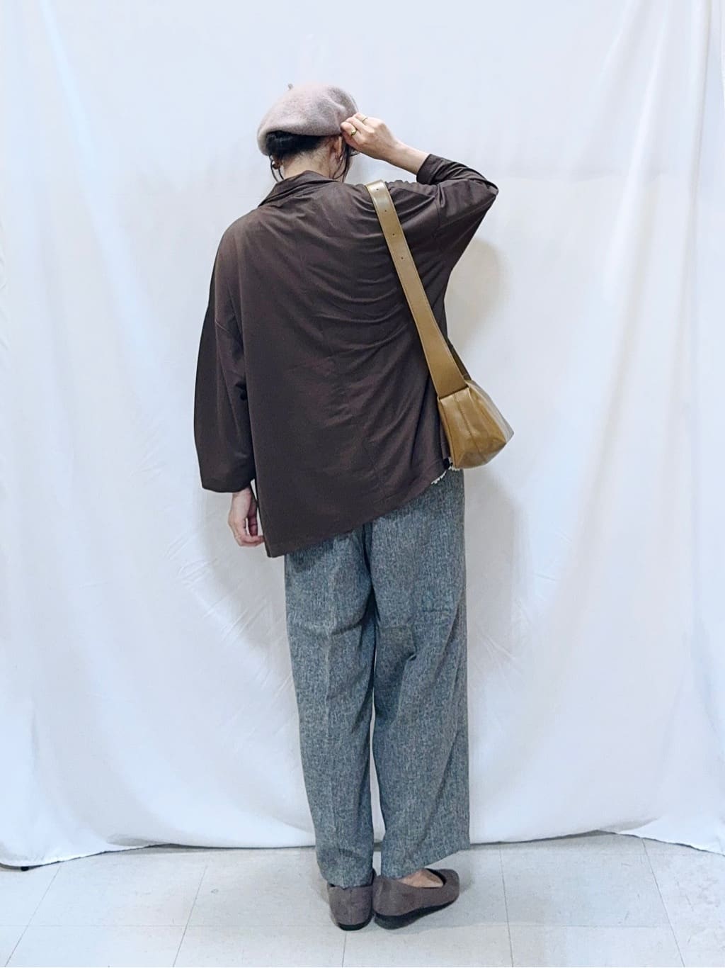 𝐇𝐢𝐫𝐨𝐦𝐢さんの「SHOO･LA･RUE｜【S-LL/ひんやり】さらっとしたタッチが心地よい ダブルブレストジャケット」を使ったコーディネート