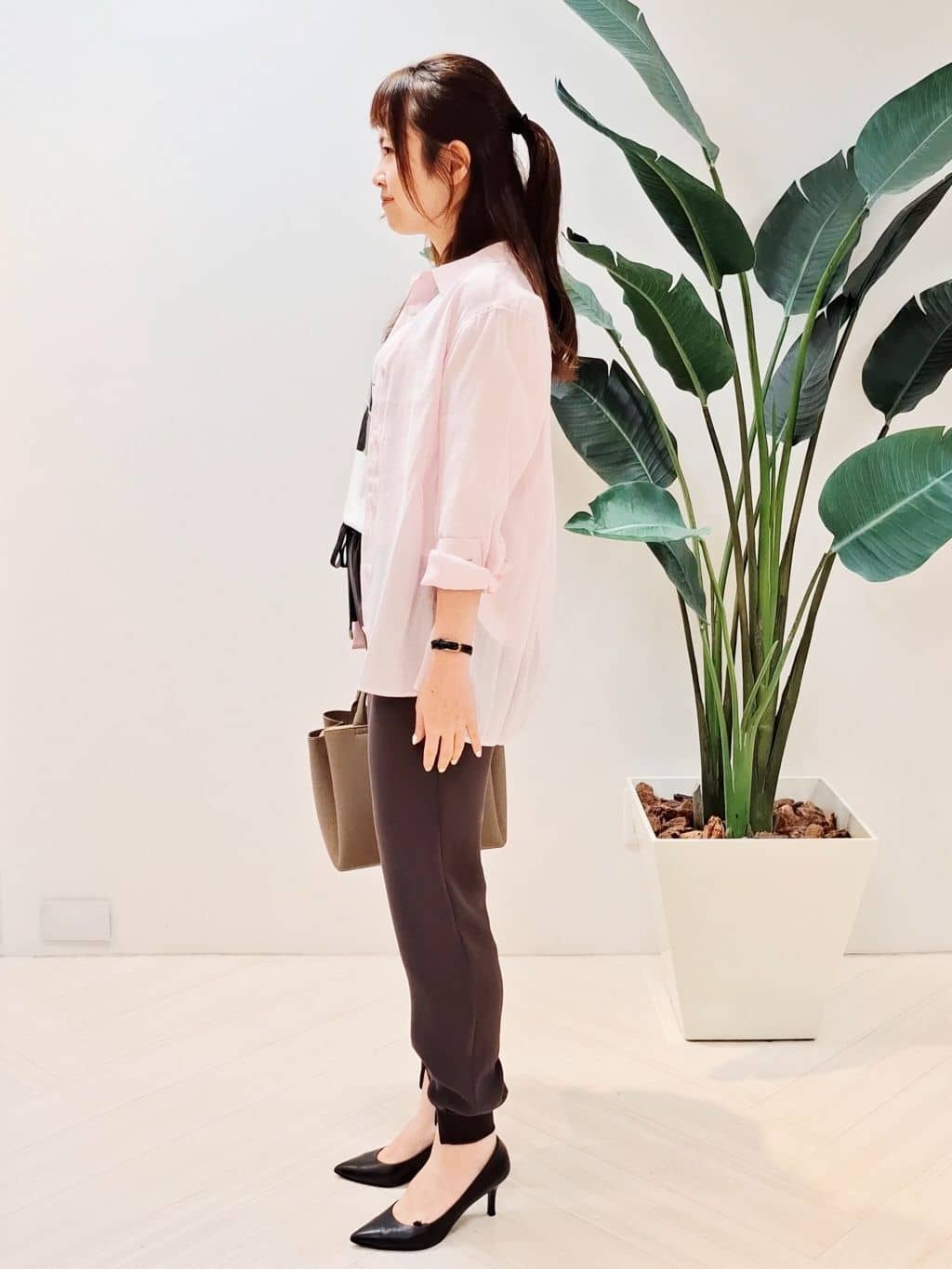 YuKaRiさんの「UNTITLED｜【体型カバー／清涼感】シアーオーバーシャツ」を使ったコーディネート