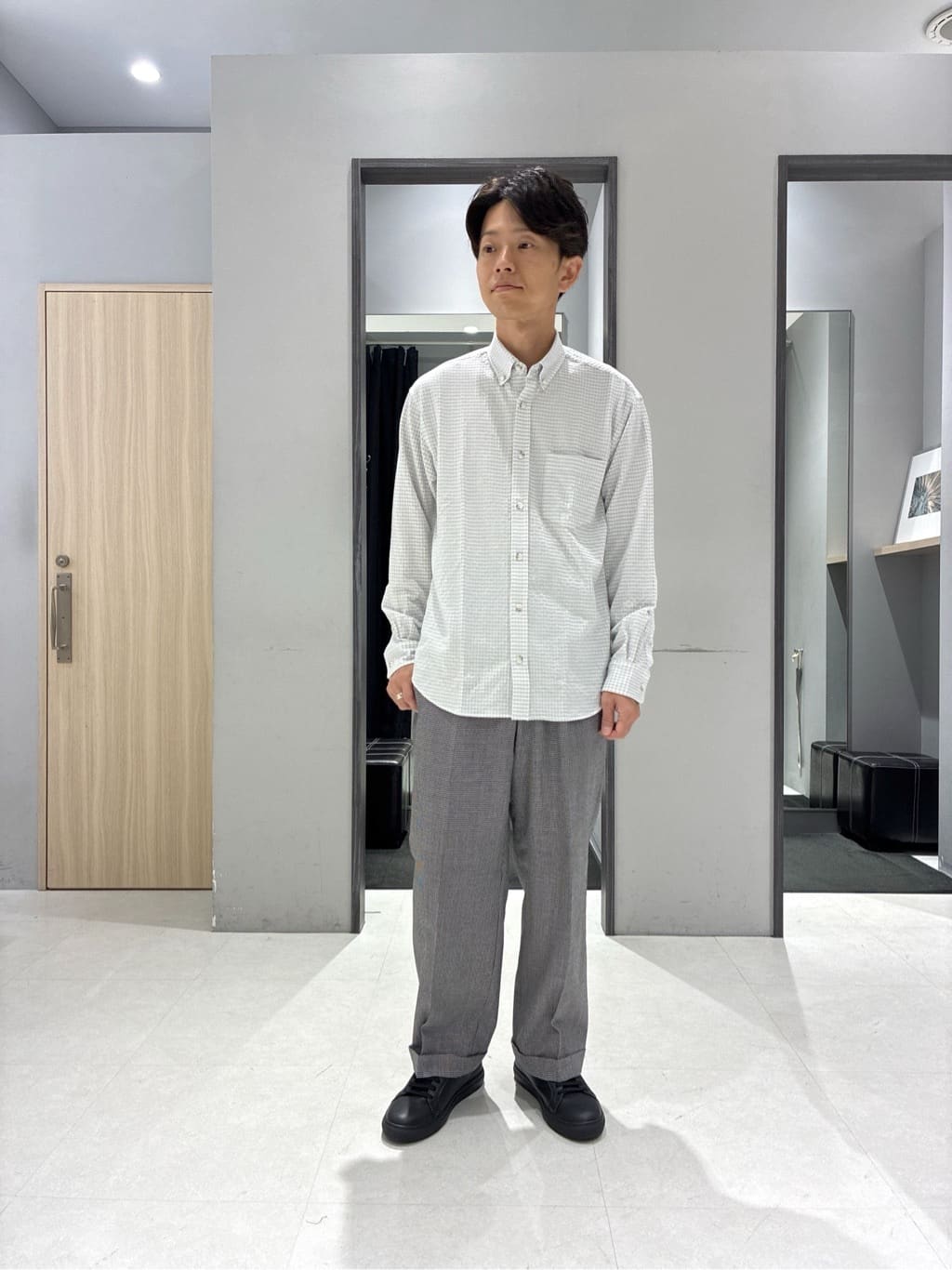 わいずみさんの「TAKEO KIKUCHI｜【3D ナイロン ストレッチ】スタンドカラー シャツブルゾン」を使ったコーディネート