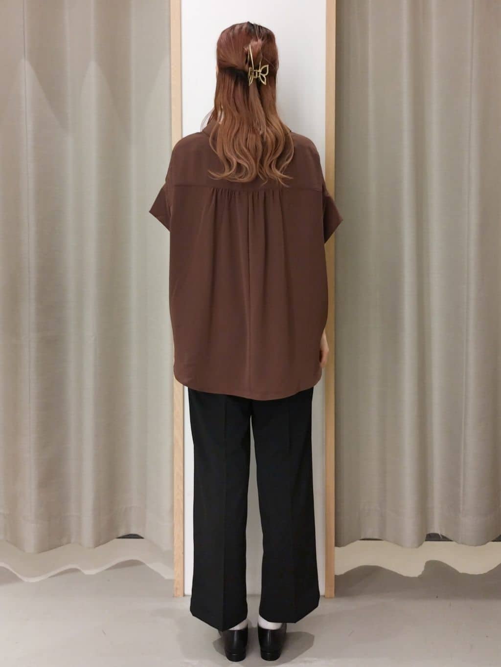ミリさんの「THE SHOP TK｜【インしなくても決まる】スキッパーシャツ/接触冷感/防シワ/速乾」を使ったコーディネート