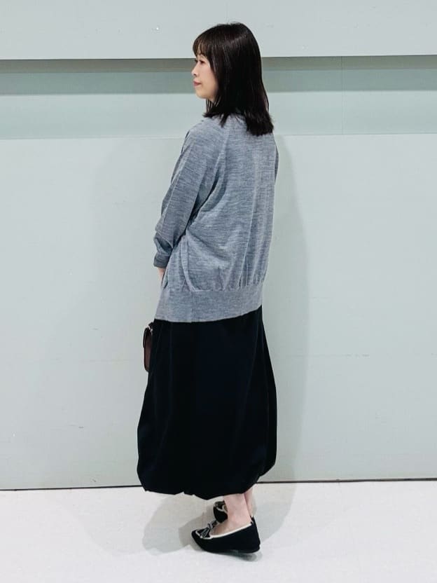 makiさんの「UNTITLED｜【アンサンブル可/洗える/Vネック】ウールシルクカーディガン」を使ったコーディネート
