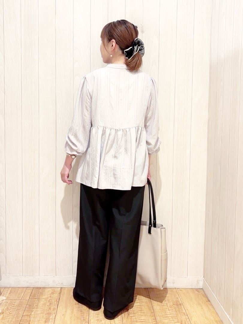 あいこさんの「SHOO･LA･RUE｜【S-LL】大人フェミニン ペプラム風フリルブラウス」を使ったコーディネート
