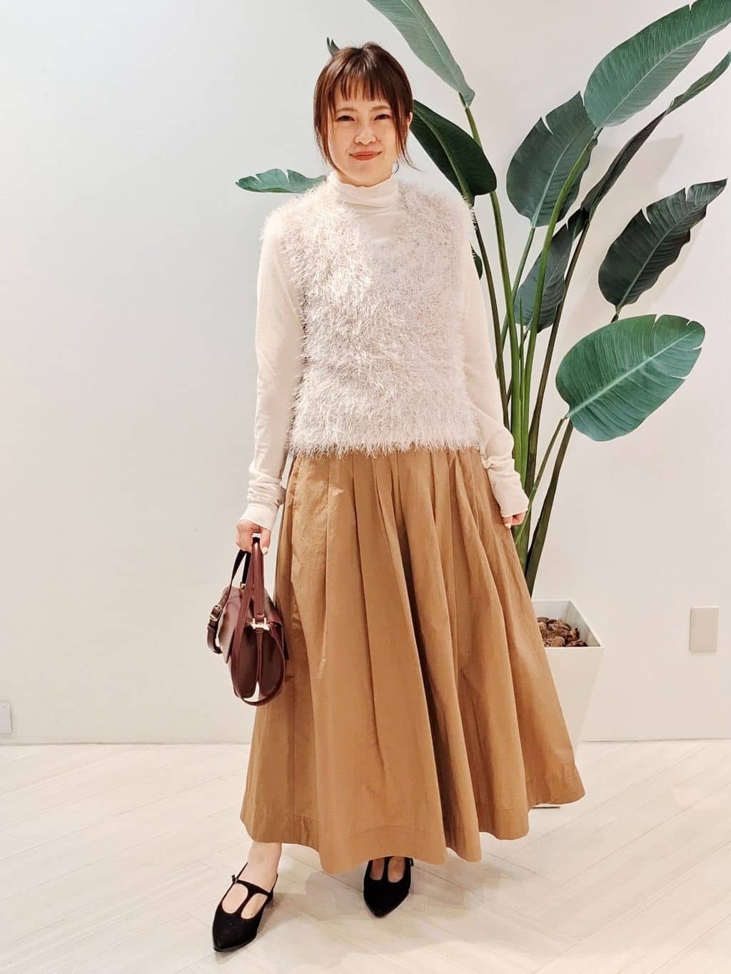 YuKaRiさんの「UNTITLED｜フェザーモールニットベスト」を使ったコーディネート