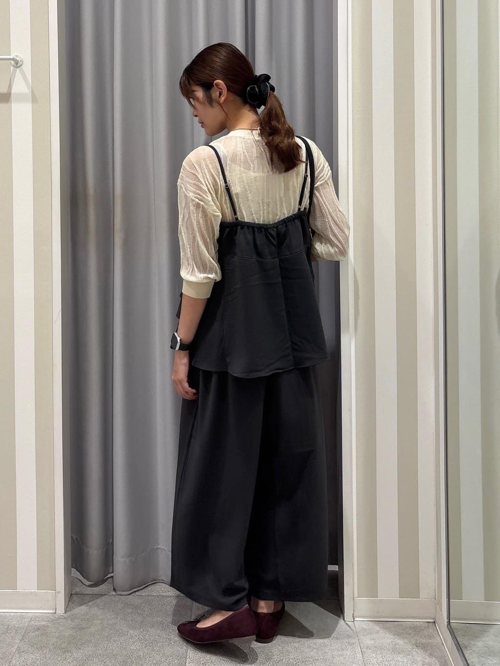 Rikaさんの「SHOO･LA･RUE｜【S-LL/セットアップ可/ひんやり】女性らしさ溢れる ティアードキャミソール」を使ったコーディネート