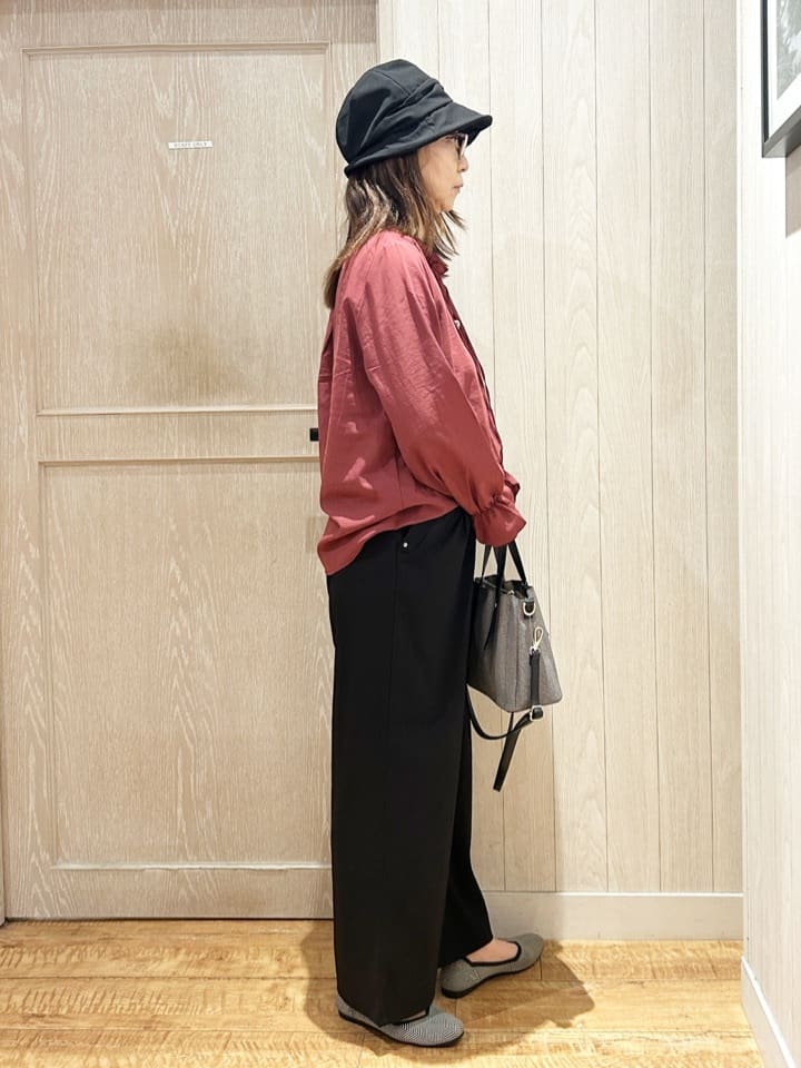 yukaさんの「SHOO･LA･RUE｜【S-LL/洗濯後しわになりにくい/吸水速乾/UV】大人フェミニンな装いに 襟フリルブラウス」を使ったコーディネート