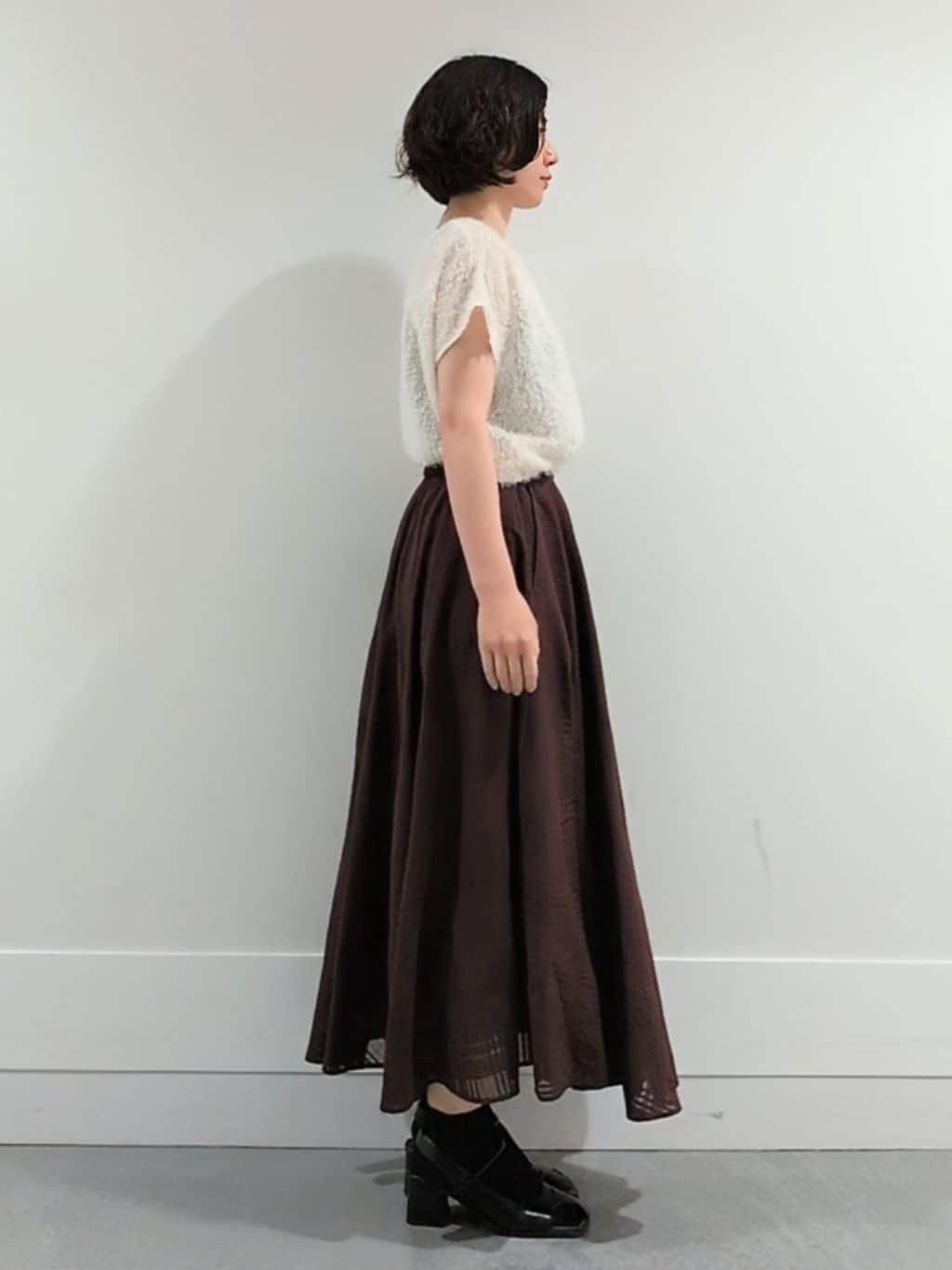ミズタさんの「UNTITLED｜【セットアップ可/洗える】フェザーフレンチスリーブブラウス」を使ったコーディネート
