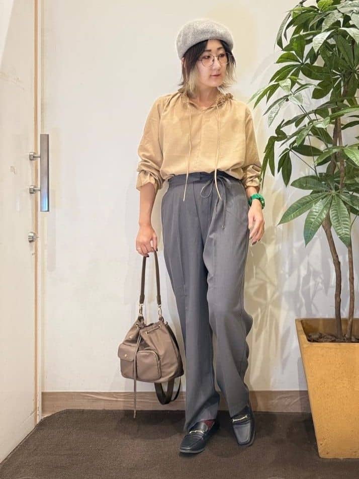 misakiさんの「SHOO･LA･RUE｜【S-LL/洗濯後しわになりにくい/吸水速乾/UV】大人フェミニンな装いに 襟フリルブラウス」を使ったコーディネート