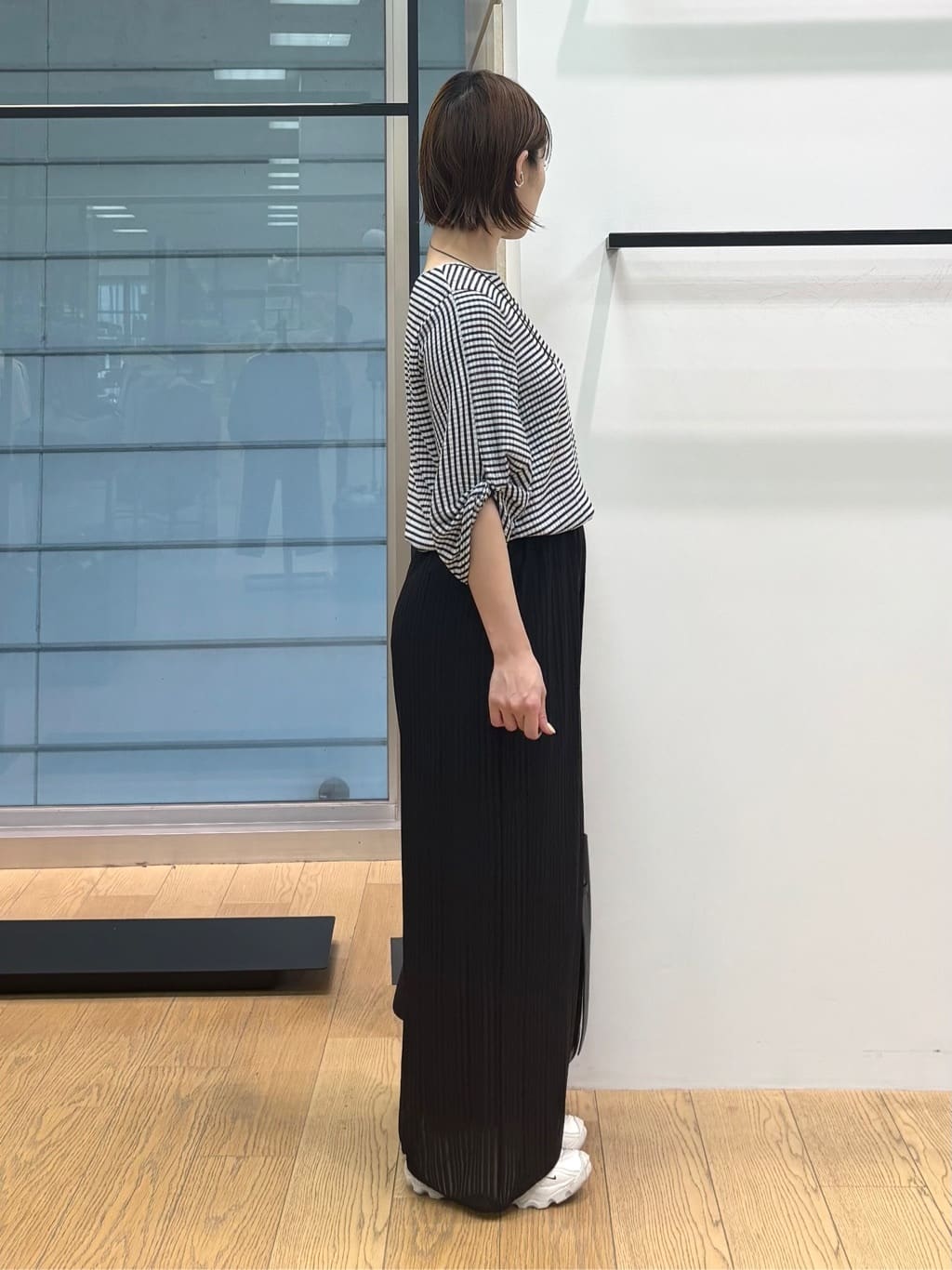 asamiさんの「INDIVI｜【UVケア／吸汗速乾】凹凸素材ねじり袖トップス」を使ったコーディネート