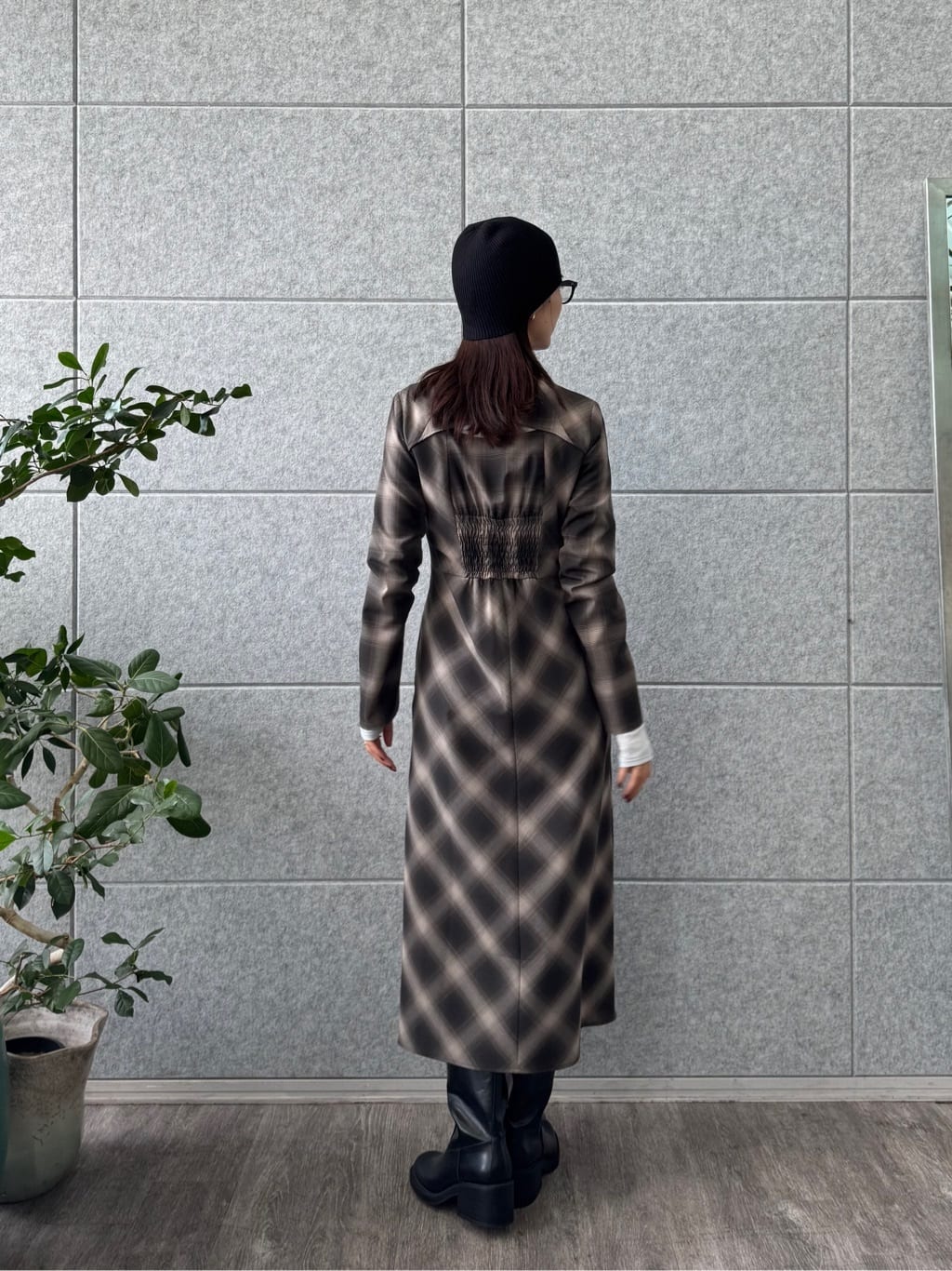 uchi__yamaさんの「CODE A｜shadow check femi dress」を使ったコーディネート