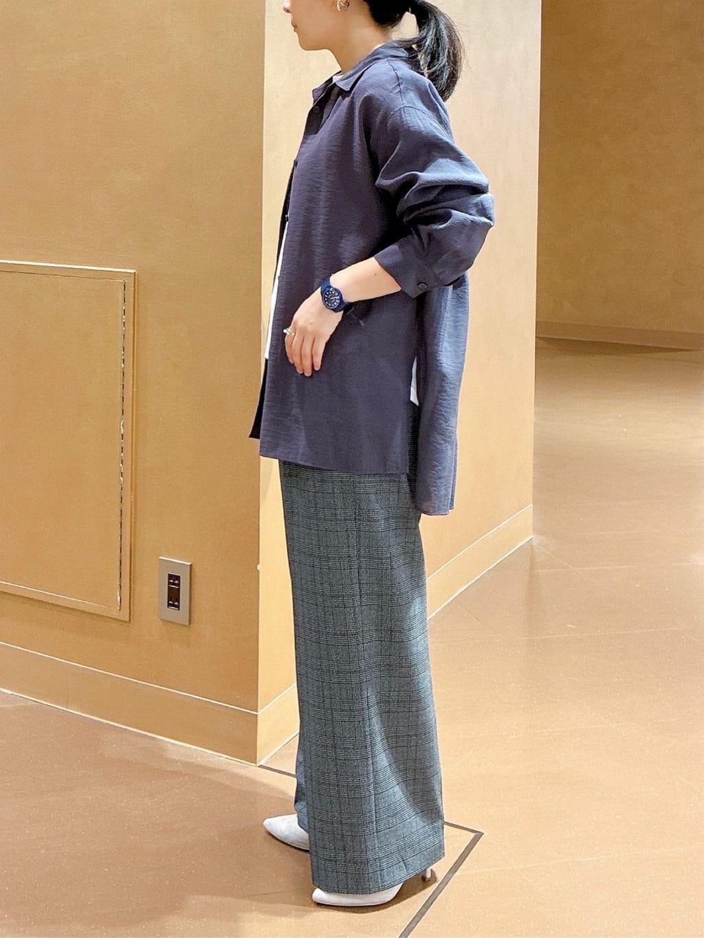 hattoriさんの「INDIVI｜【UVケア】プリントフォトロングTシャツ」を使ったコーディネート