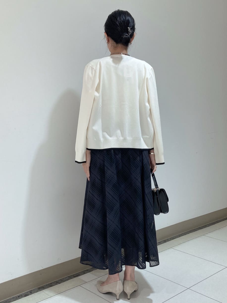 環さんの「UNTITLED｜【アンサンブル可/薄手/洗える】5分袖クルーニット」を使ったコーディネート
