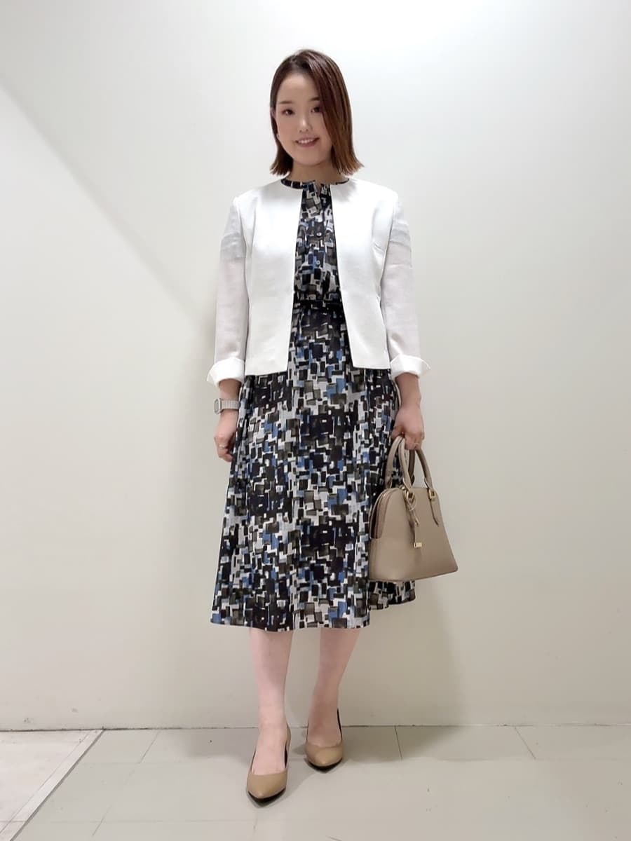 YUIさんの「UNTITLED｜【洗える/前開きボタン/ベルト付】ブロック柄ワンピース」を使ったコーディネート