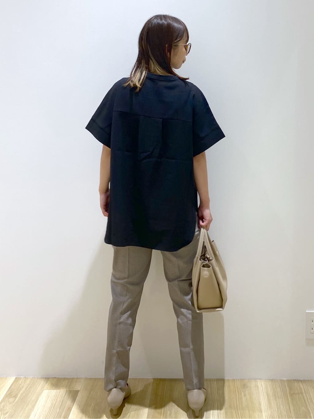 えりさんの「OPAQUE.CLIP｜《5色展開／SS-LLサイズ》スキッパー金ボタンブラウス／セットアップ対応【防シワ／ストレッチ／洗濯」を使ったコーディネート