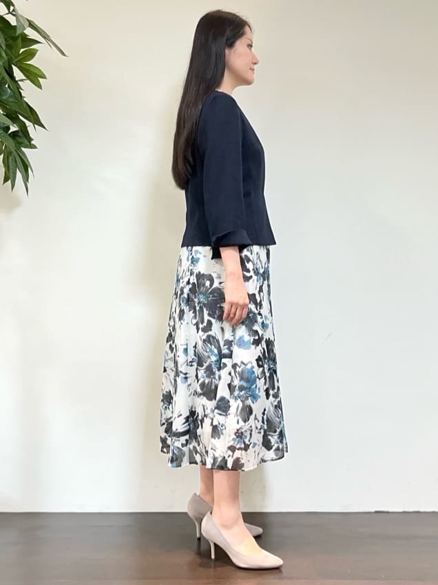 カレンさんの「UNTITLED｜【短丈/日本製】カラミ風メッシュ ノーカラージャケット」を使ったコーディネート