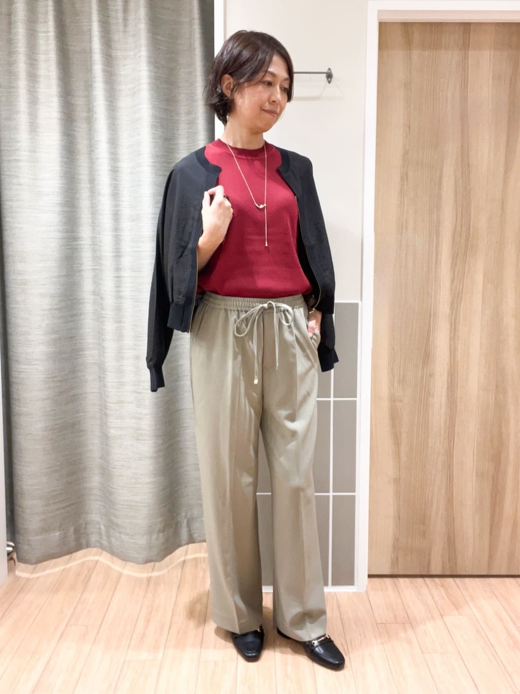 ヨッコさんの「grove｜軽やかに秋先取り　ブルゾン感覚で着られるカーディガン」を使ったコーディネート