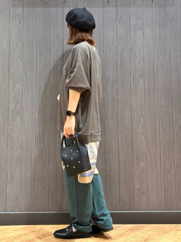 meiさんの「SHOO･LA･RUE｜【S-LL/7分袖】ゆるシルエットが心地よい ドルマントップス」を使ったコーディネート
