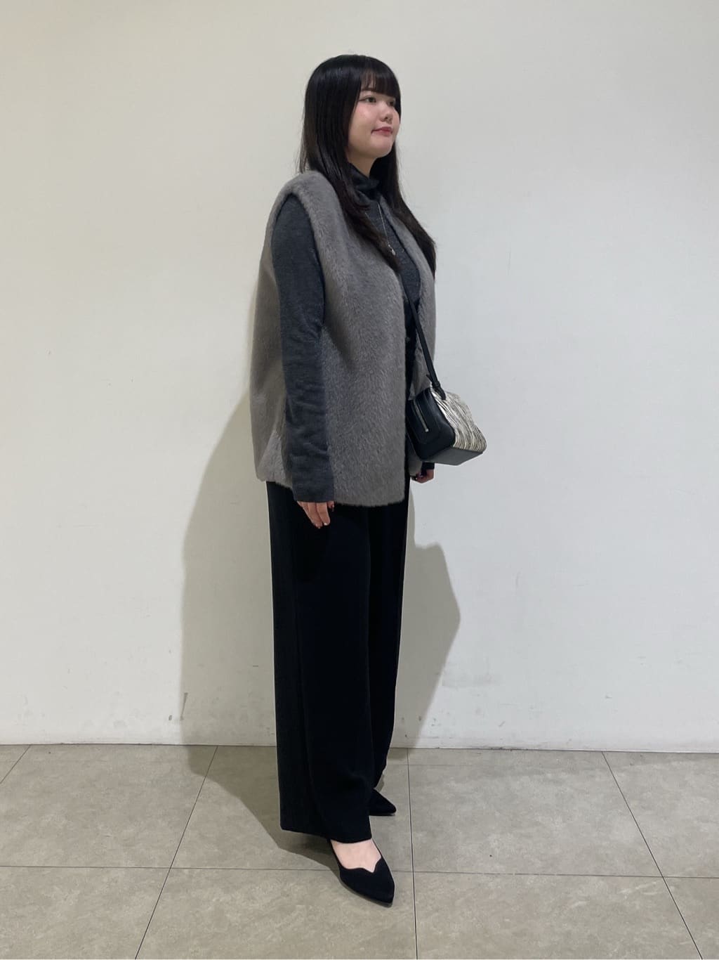 emikaさんの「INDIVI｜ミンク調フェイクファージレ」を使ったコーディネート