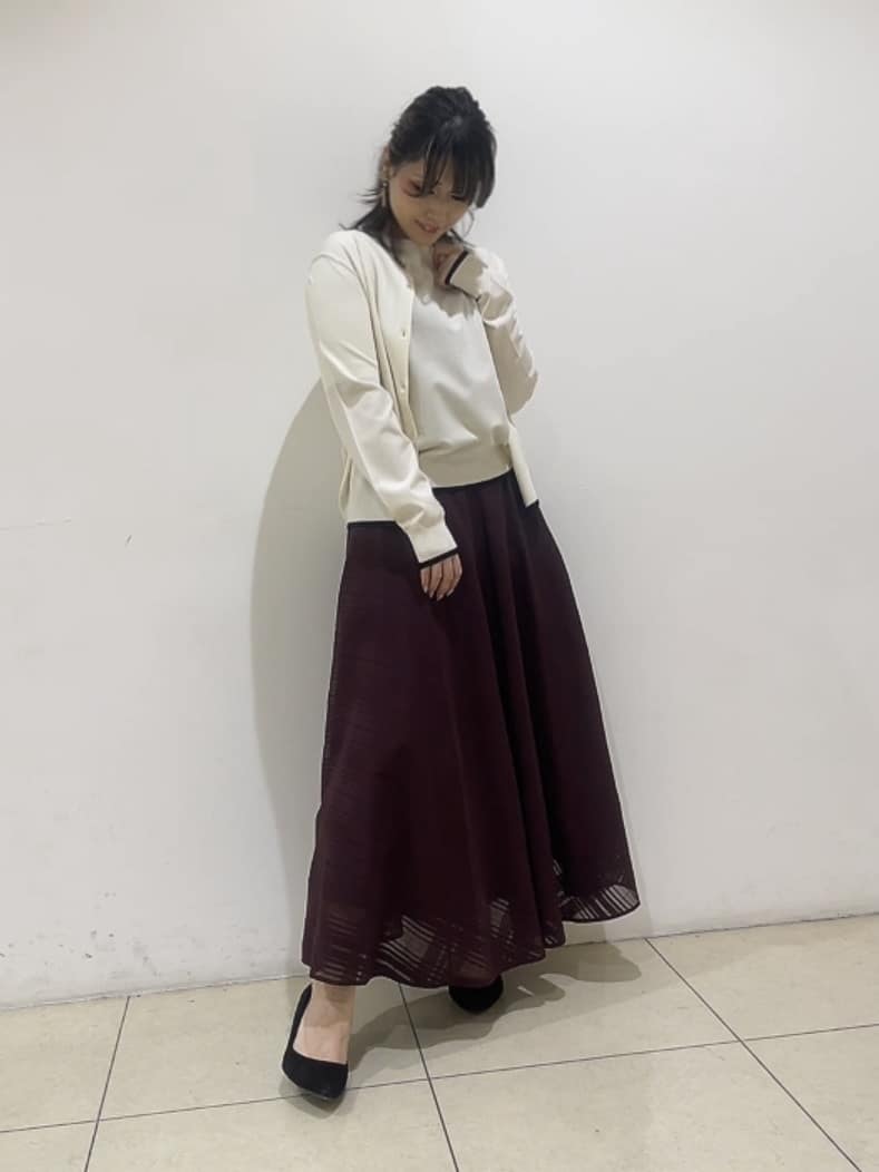 watanabeさんの「UNTITLED｜【アンサンブル可/薄手】ベーシッククルーネックカーディガン」を使ったコーディネート