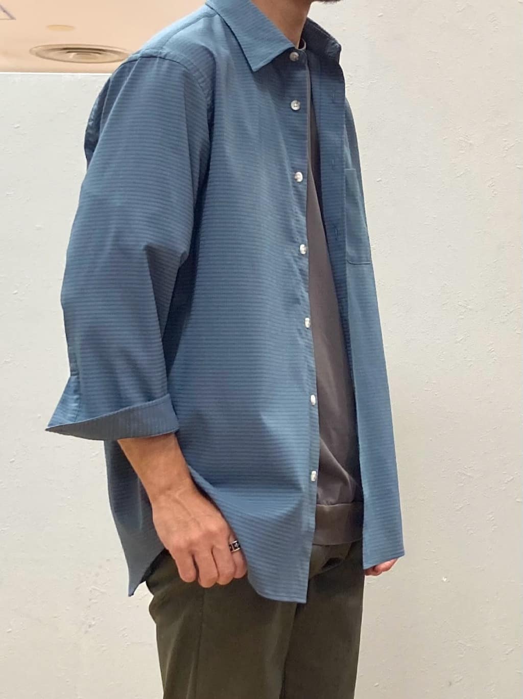 シュンさんの「TAKEO KIKUCHI｜【COOL CITY WEAR】DotAir（R）サッカー シャツ」を使ったコーディネート