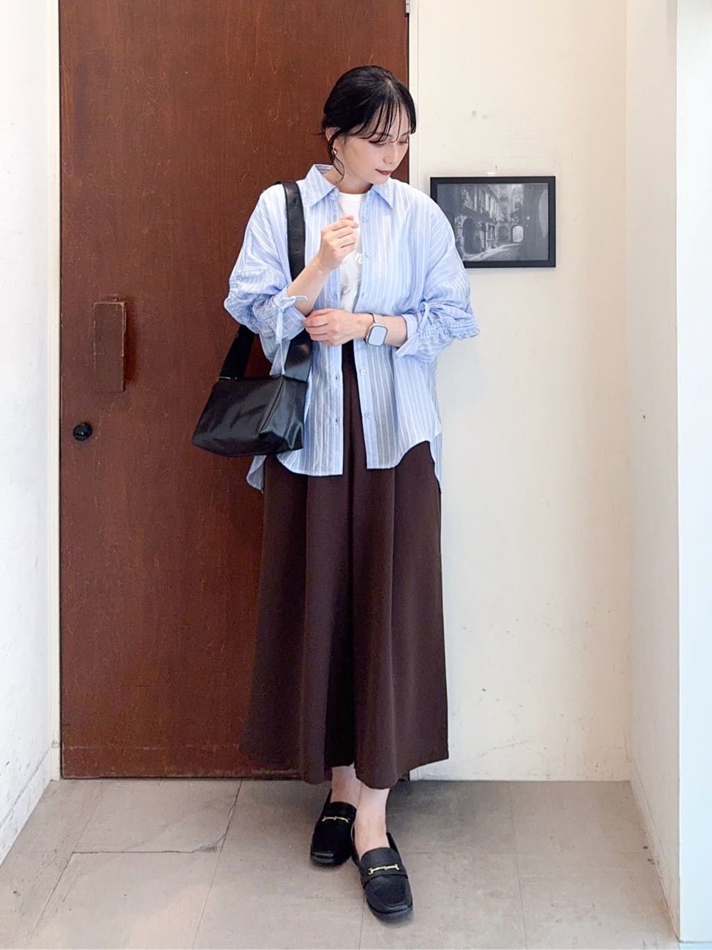 𝐇𝐢𝐫𝐨𝐦𝐢さんの「SHOO･LA･RUE｜【S-LL】程よい透け感 ストライプ柄 お袖ギャザーデザインシャツ」を使ったコーディネート